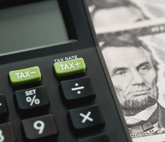 The Georgia Senate approves state budget proposal, Kemp signs a tax refund surplus, legislation to loosen restrictions on teenage drivers and more (eamesBot/Shutterstock)