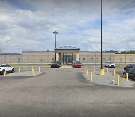 Georgia lawmakers debate immigration bill to protect sanctuary areas Folkston Detention Center in Folkston, Georgia. Front view of building.