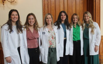 Augusta University nursing students push for right to administer anesthesia Augusta University nursing anesthetist students visiting the Georgia State Capitol (Zaire Breedlove/Fresh Take Georgia).