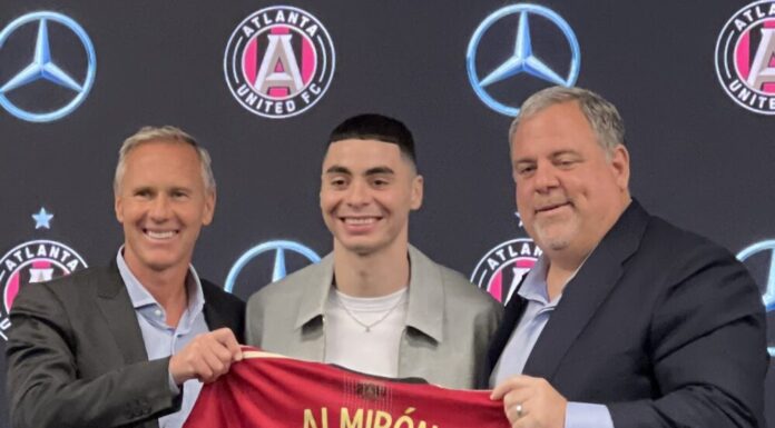 Atlanta United prepares for upcoming 2025 MLS Season (Left to right) Chris Henderson, Miguel Almirón and Garth Lagerwey pose for a picture at Almirón’s introductory press conference (Henry Higuita Jr./Fresh Take Georgia).