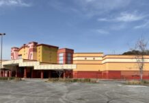 From Silver Screen to squatters: The fate of an abandoned Regal theater Outside the abandoned Regal Cinema theatre. (Erin Cater/Fresh Take Georgia)